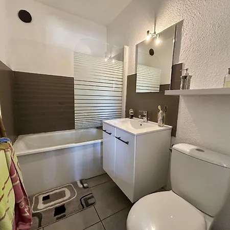 Cosy Au Rez-de-chaussee D'une Calme Cyprien Sc245-004 شقة سان سيبريان